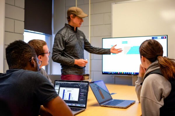A WSU professor uses technology to teach a class of students.