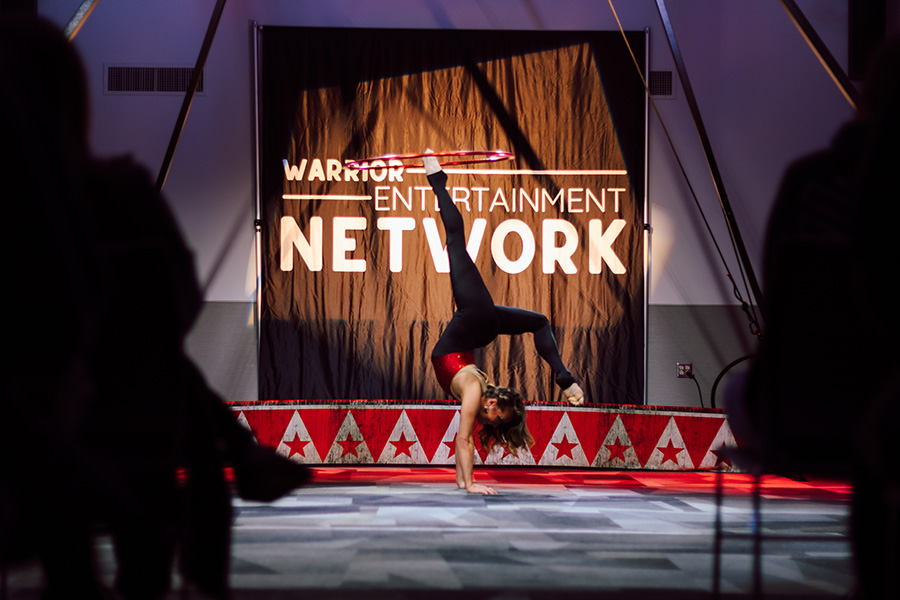 Circus performer in Kryzsko Commons